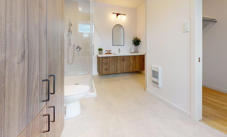 Modele Alta Bathroom