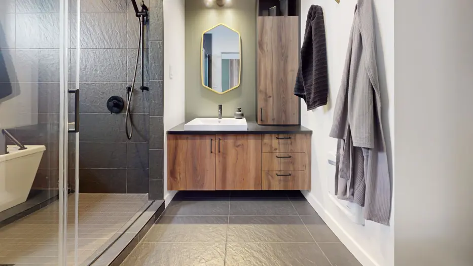 Le Alta Bathroom 1