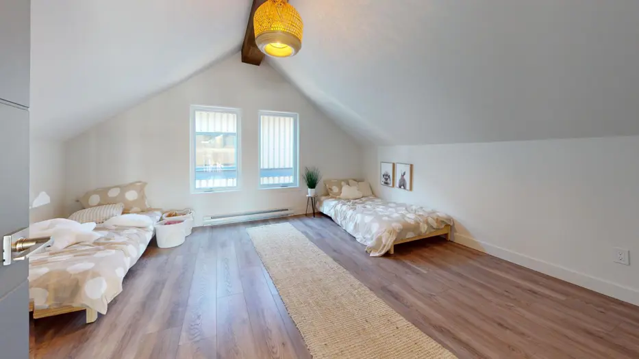 Le Alta Bedroom